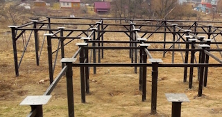 Свайный фундамент под ключ цена с установкой в Людиново от 515 рублей/м2| установка свайного фундамента под дом под ключ недорого
